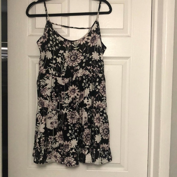 Love Tree Floral Dress Size Small - Picture 1 of 6